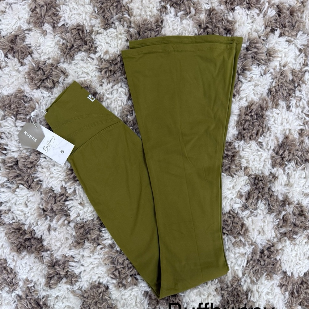 Buff bunny Flare Leggins
